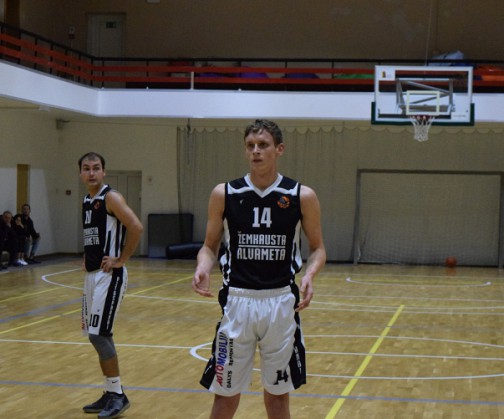 ,,IDIP-Žemkausta" žaidėjas Erikas Seniūnas nr. 14 buvo naudingiausias rungtynių žaidėjas. 
