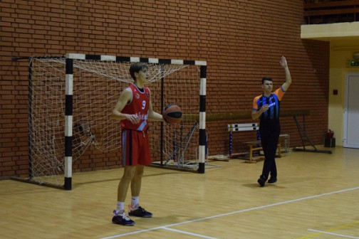 Vievio komandos žaidėjas Ignas Čižus (nuotraukoje nr.9) buvo naudingiausias rungtynėse. 