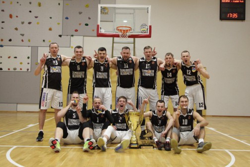Komanda „IDIP-Žemkausta“ naujieji EKKL čempionai. 